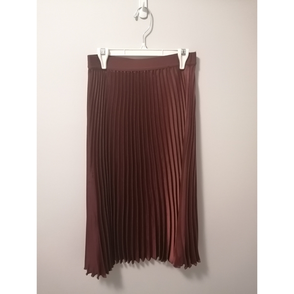 H&M pleated skirt - Picture 5 of 6